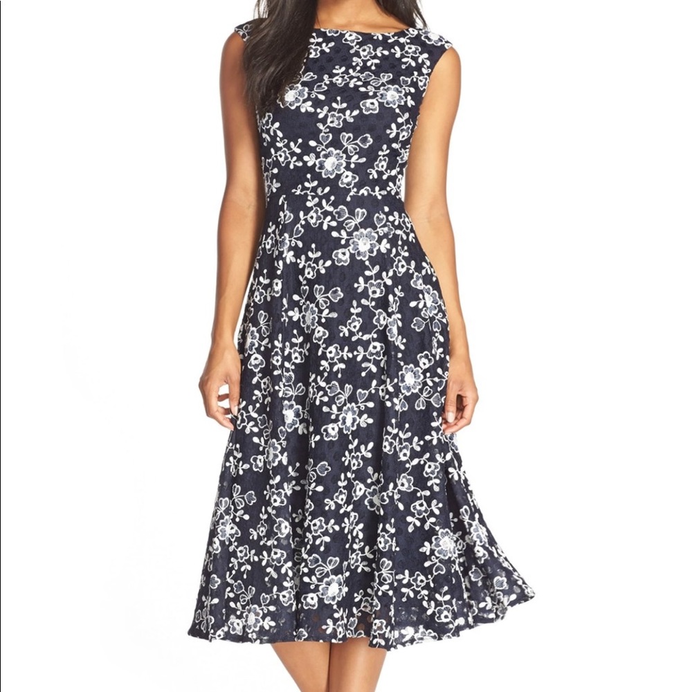Betsey Johnson lace/embroider/crochet/eyelet dress